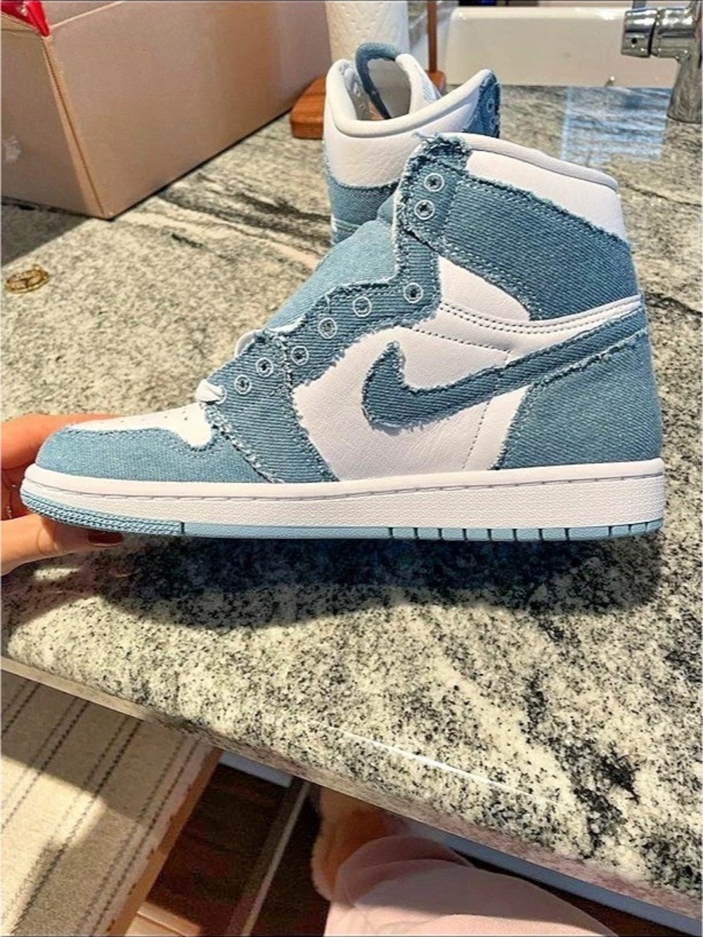 Nike Womans Air Jordan 1 Retro High OG 'Denim